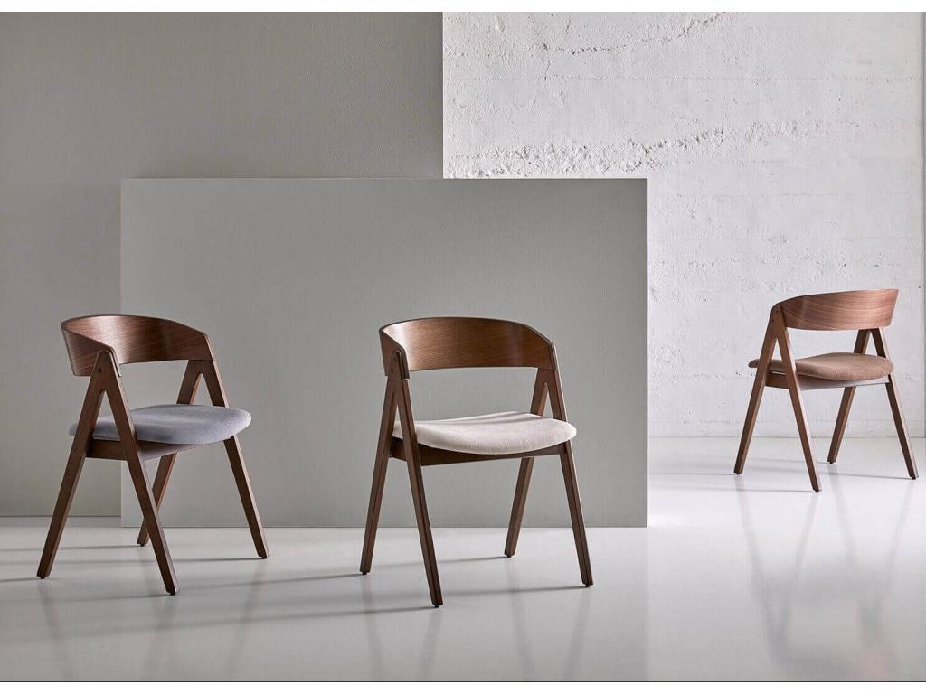 Cosymeub Premium Chair – Wooden frame and comfortable fabric seat – Brown WSVH74365